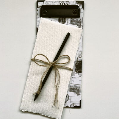 Schreibbrett Bistroformat, handgeschöpftes Papier, Stift